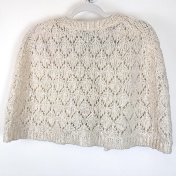 Delicate Wool Shawl - Picture 4 of 4